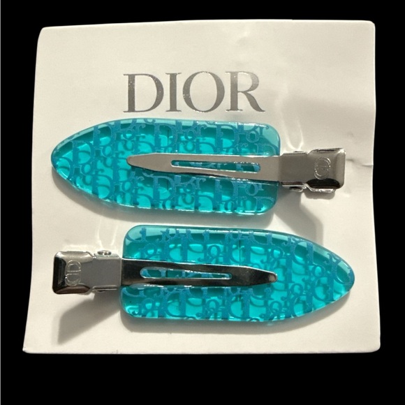 New in Sleeve Dior VIP Gift Turquoise & Silver Hair Clips - Picture 1 of 5